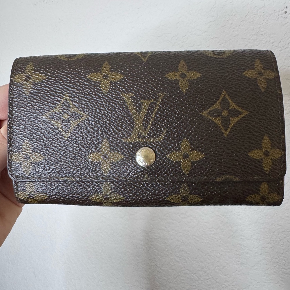 Louis Vuitton Brown Monogram Clutch